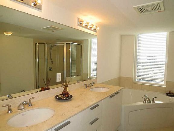 4th image of 16699 Collins Ave APT 3008