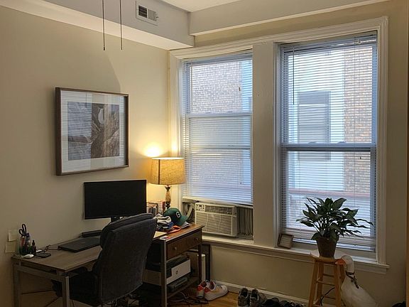 2nd image of 1503 N Sedgwick St APT 2NE