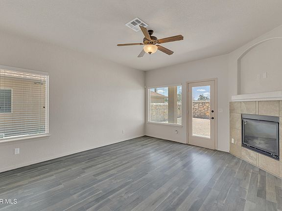 4th image of 13824 Hollywood Dr