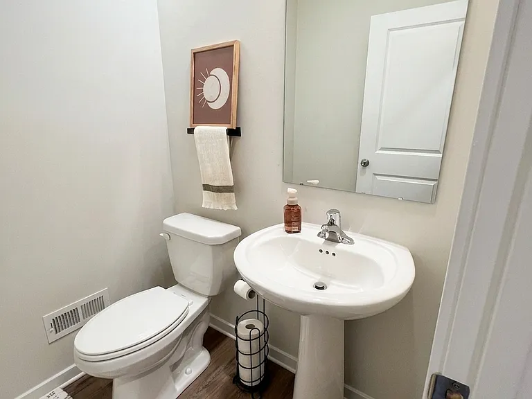 7703 Clayton Ave — Photo 14