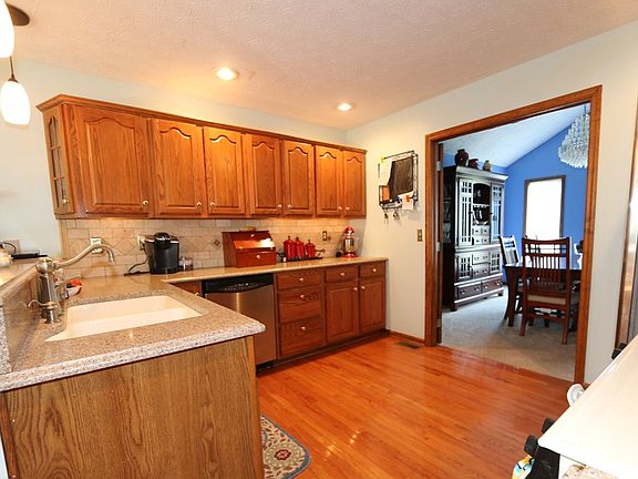 3rd image of 74 Township Road 1239