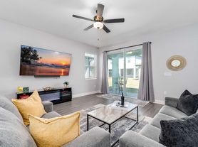 7825 Somersworth Dr, Kissimmee, FL