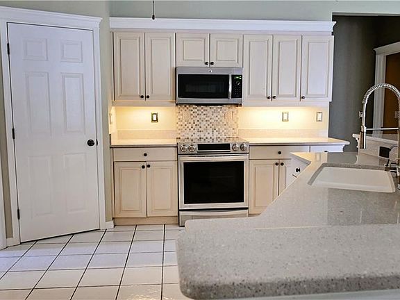 5th image of 1474 Argyle Dr