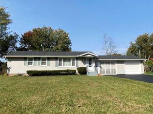 1101 Farnsworth Rd S, Rochester, NY 14623