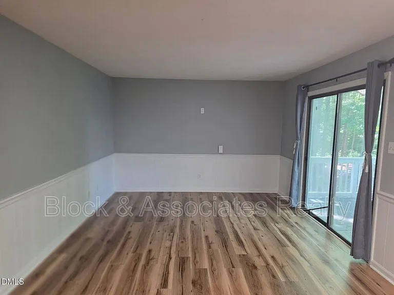 902 W Chatham St — Photo 6