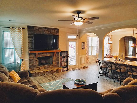 5th image of 2416 Sunflower Dr