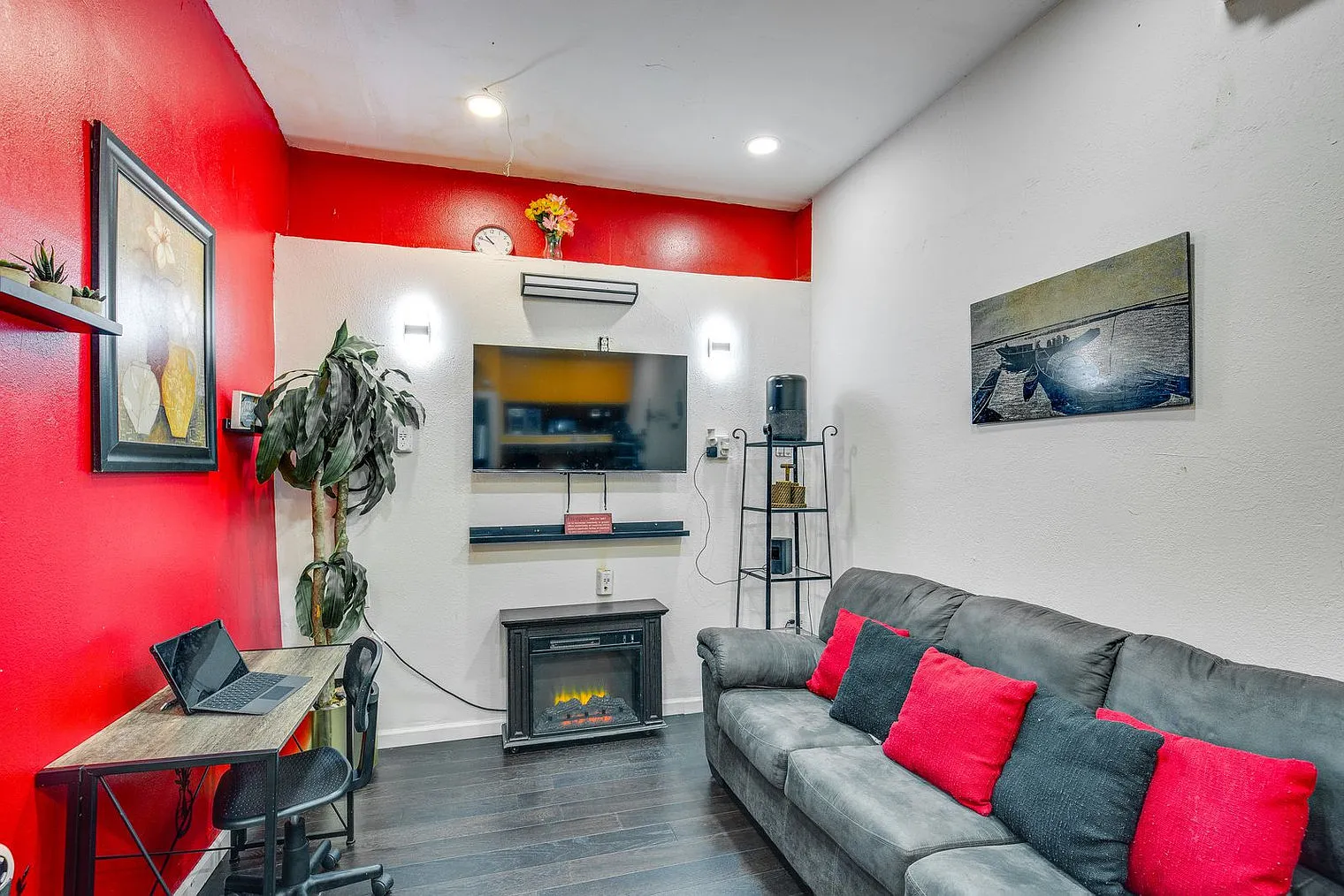 Studio, 1.0 bath, 592 sqft, $2,322 — Photo 1