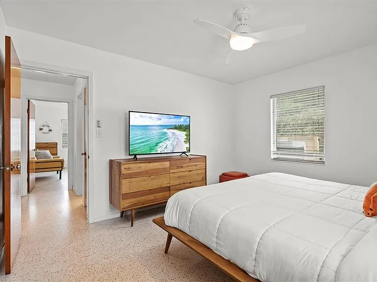 2473 Davis Blvd — Photo 43
