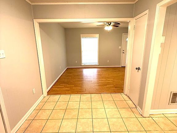 5th image of 360 Oakwild Dr
