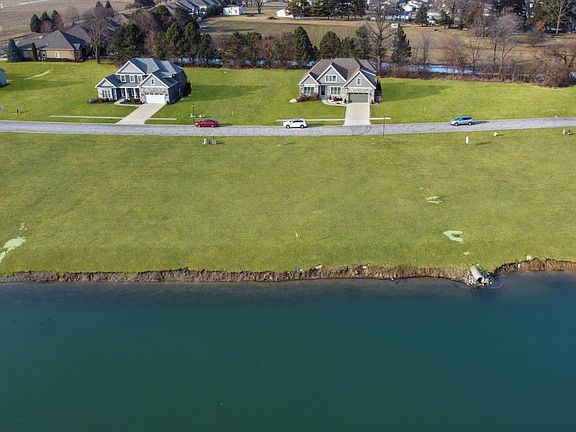 3rd image of 3114 Lauras Ln