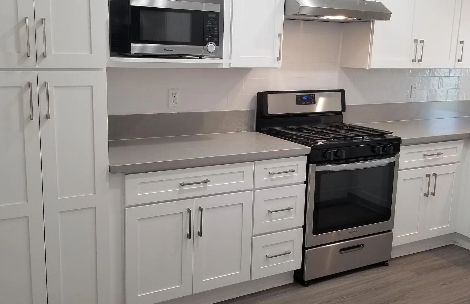 3 bed, 2.5 bath, 1780 sqft, $4,300 — Photo 2