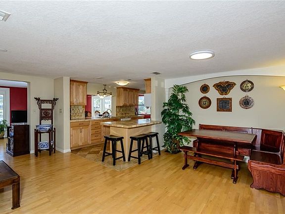 4th image of 3310 Rock Valley Dr