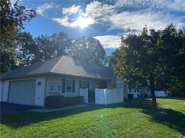 804 Barbra Ln, New Castle, PA 16101