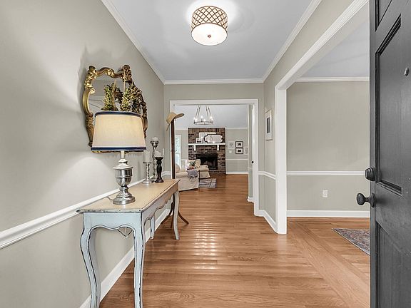 4th image of 881 Kushiwah Creek Dr