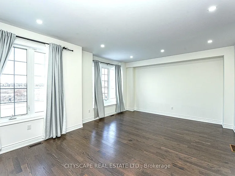 8652 Financial Dr — Photo 10