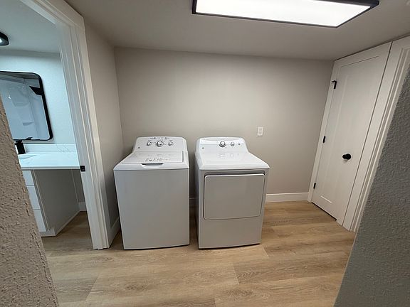 5th image of 2111 5th St SW #A