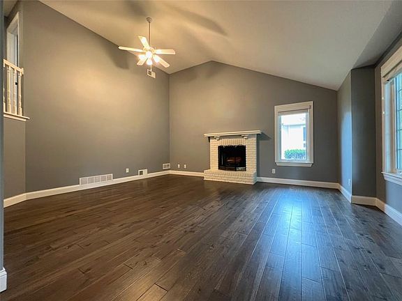 3rd image of 539 Bently Dr