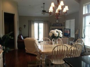 10531 Mission Rd UNIT 302-302B, Leawood, KS 66209