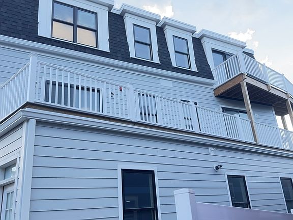 5th image of 806 Saratoga St