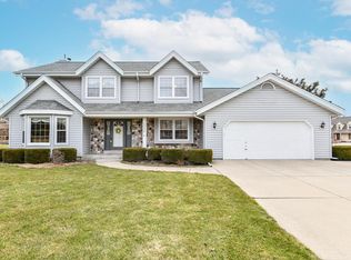 1250 Vista View Dr, Brookfield, WI 53005