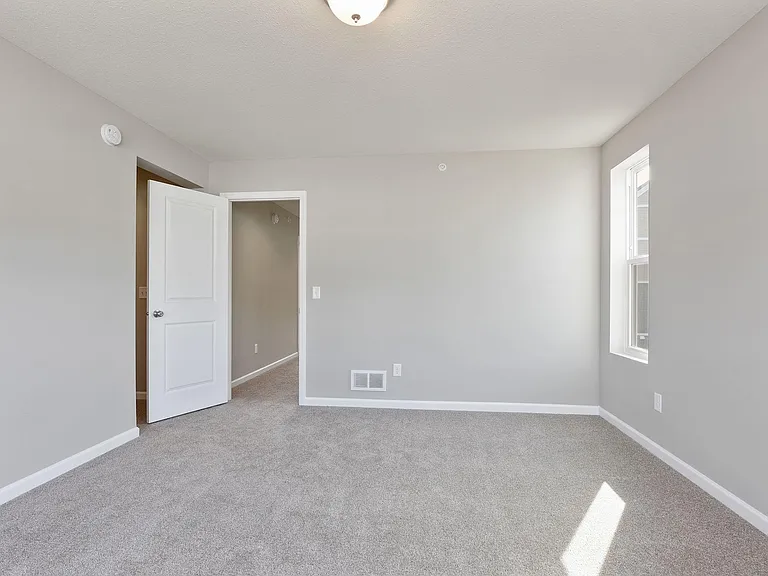 5182 Hampton St NE — Photo 22