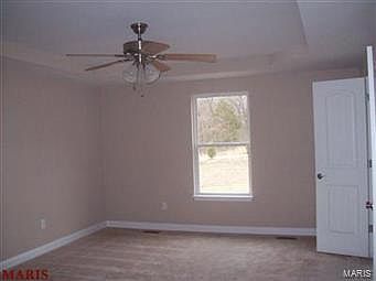 3rd image of 235 Bridgewater Hl