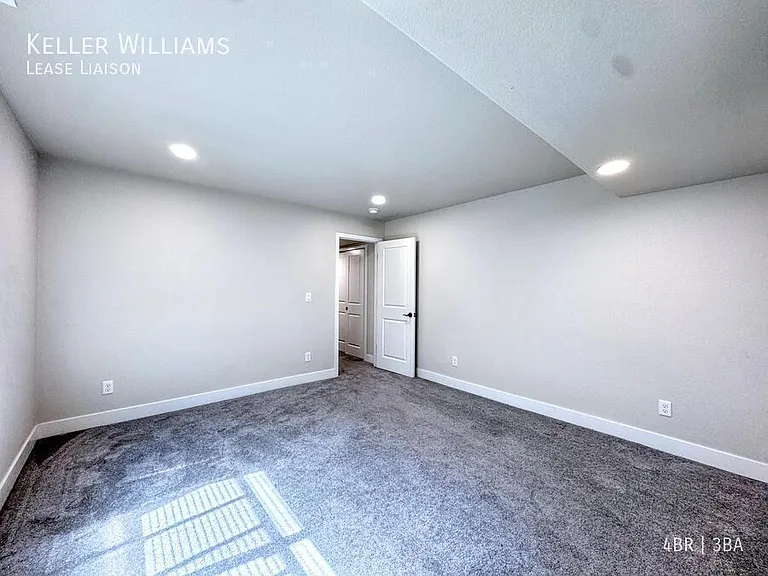 9344 Beaver Brook Dr — Photo 18