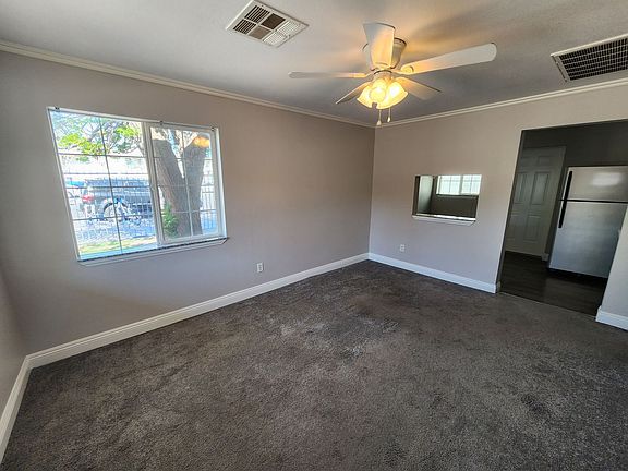 3rd image of 1121 S Casino Center Blvd #1