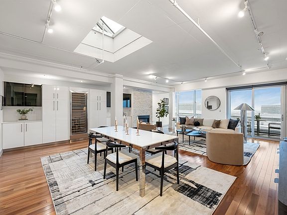 5th image of 25 Channel Center St #Penthouse 2-201