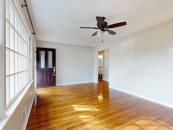 5th image of 4327 Rockwood Dr