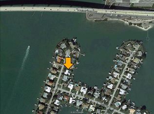 107 Driftwood Ln, Largo, FL 33770