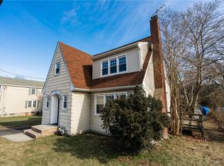 184 Ryders Ln, East Brunswick, NJ 08816