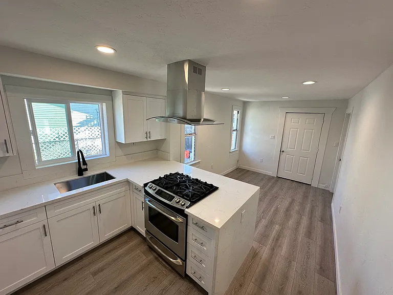 4225 Central Ave — Photo 11