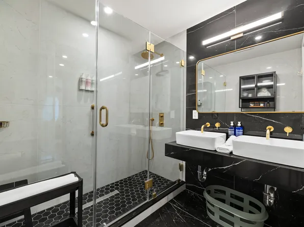 89 South Fourth Street image 26 of 28