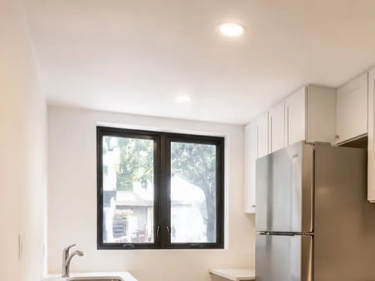 21 Scarboro Ave #GARAGE CONVERSION — Photo 5