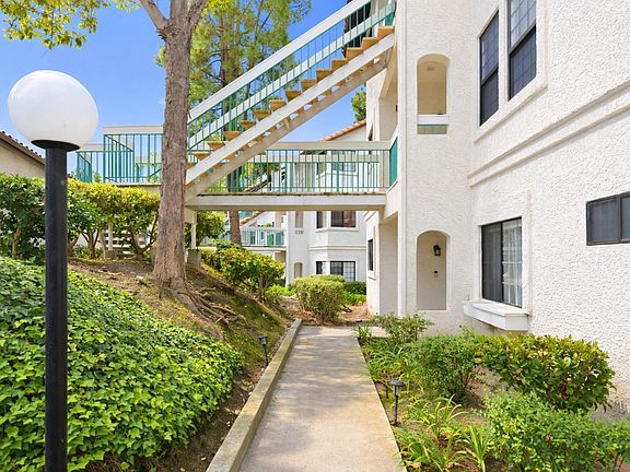 4th image of 16232 Avenida Venusto Unit B