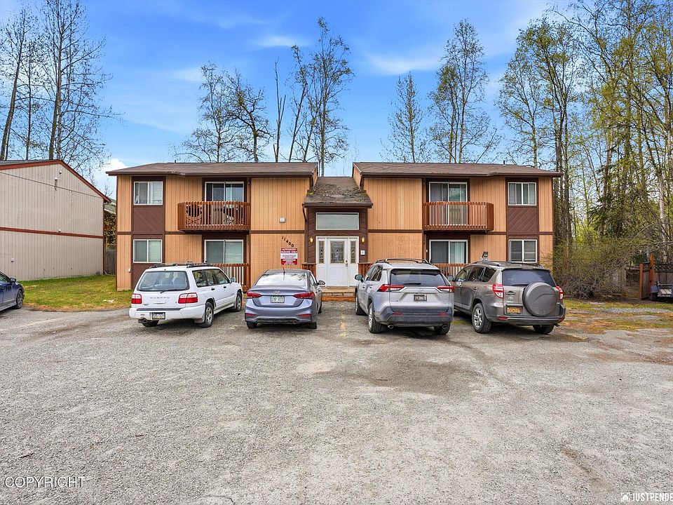 1st image of 11400 Heritage Ct