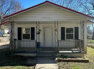 105 Locust Ave, South Pittsburg, TN 37380