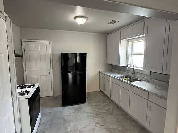 3rd image of 344 E Woodrow Pl
