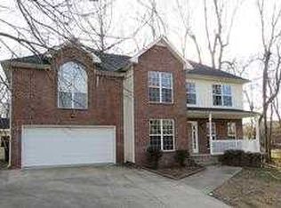 2233 Sweetbriar Dr, Clarksville, TN 37043