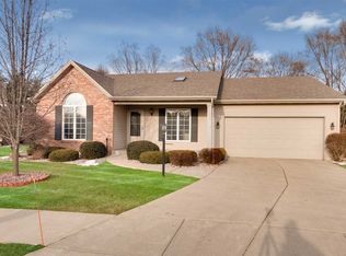 5716 Zappia Dr, Mishawaka, IN 46545