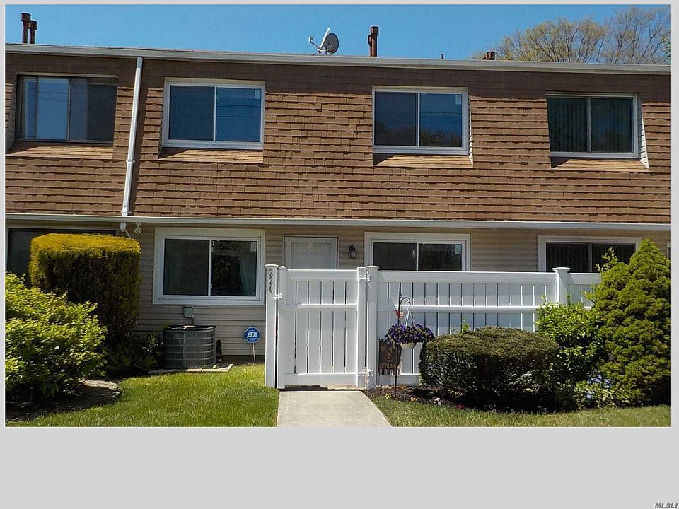 2nd image of 220 Storm Dr #S