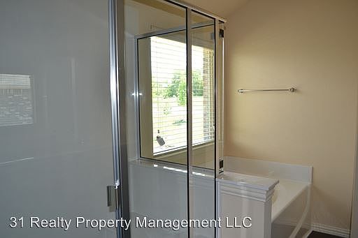 4th image of 3708 Dutch Iris Ln