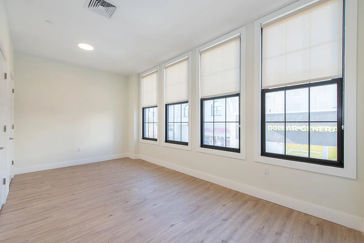 Building Photo - 3510 Bergenline Ave #206