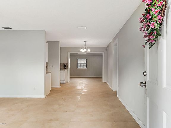 2nd image of 2016 Bergerac Dr