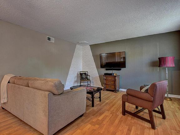 4th image of 801 Wyman Way APT 1