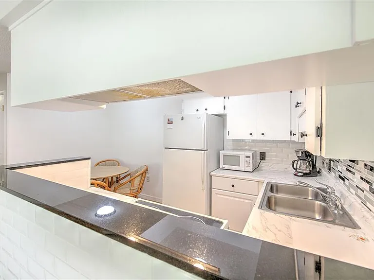 4313 Tahitian Gardens Cir #A — Photo 11