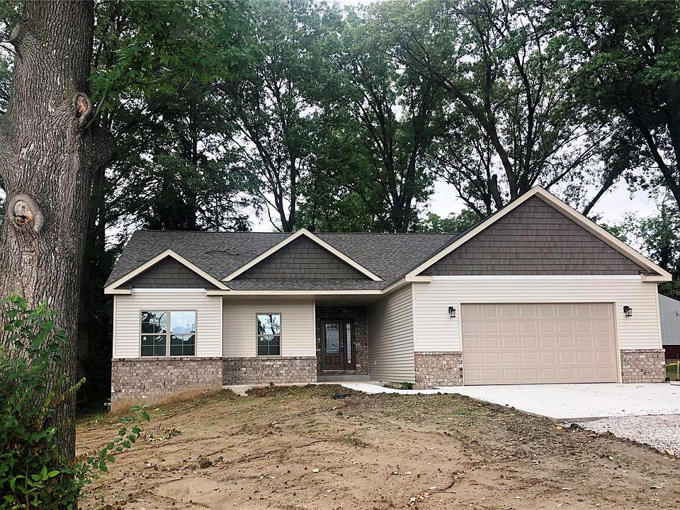 2nd image of 717 Troy Rd