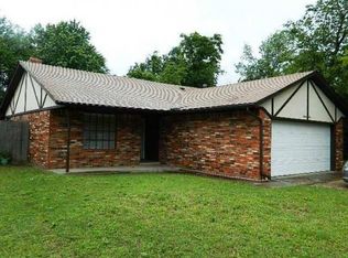 2010 Elmhurst Dr, Norman, OK 73071