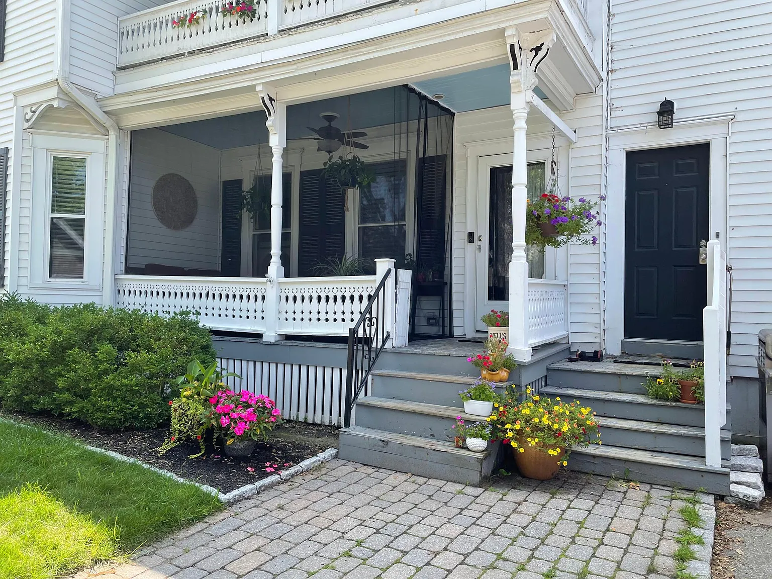 2 bed, 1160 sqft, $2,600 — Photo 2